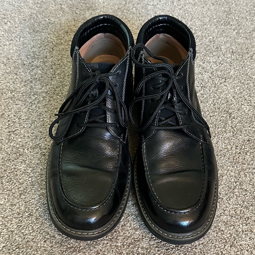 Clark’s ankle height boots. Mens 9.5. Black